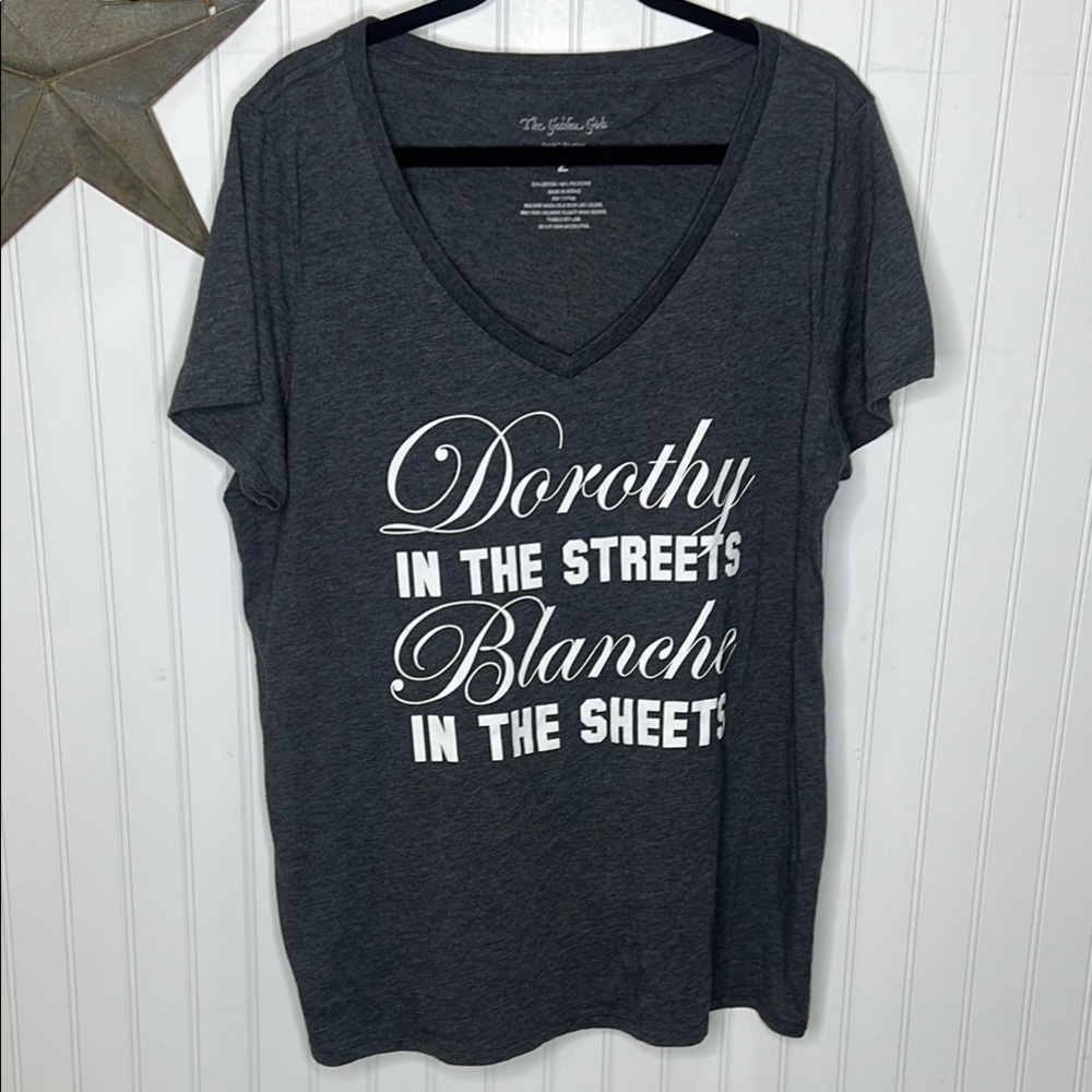 The Golden Girls V Neck Tee Size Extra Large